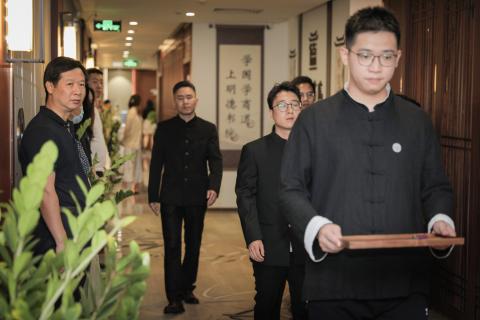 罗湖区委统战部副部长、工商联党组书记叶志伟一行到U8国际调研